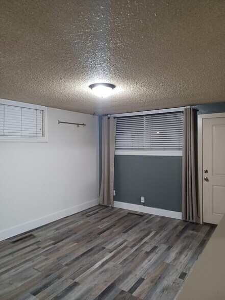 Building Photo - 578 750 W