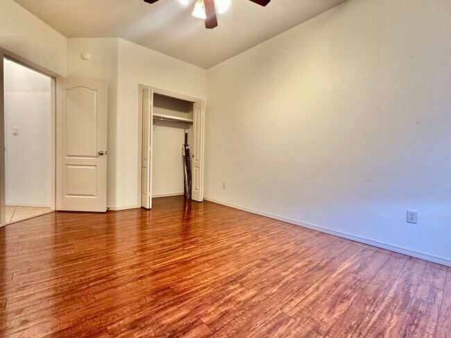Building Photo - 1104 San Miguel St