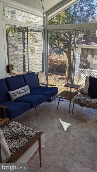 Building Photo - 407 Deerpath Ave SW