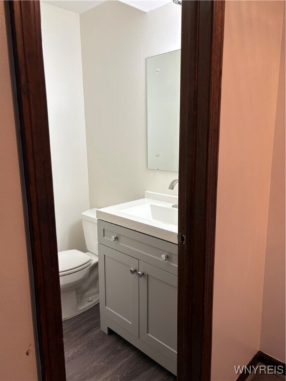 Building Photo - 427 Kaymar Dr