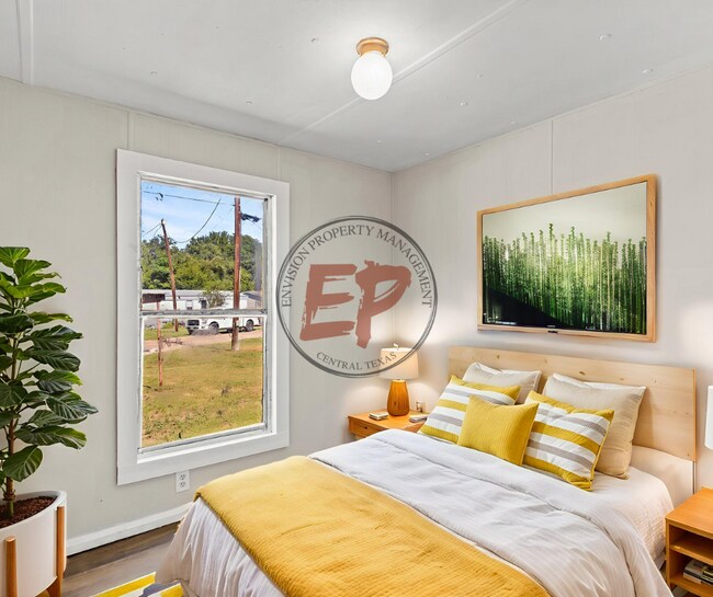 Building Photo - 3 Sleepy Hollow