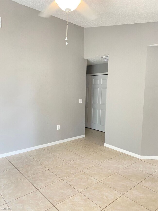 Building Photo - 3 br, 2 bath Duplex - 16A Brelyn Pl