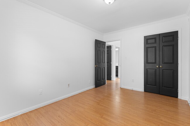 Building Photo - 5423 Pine Top Cir