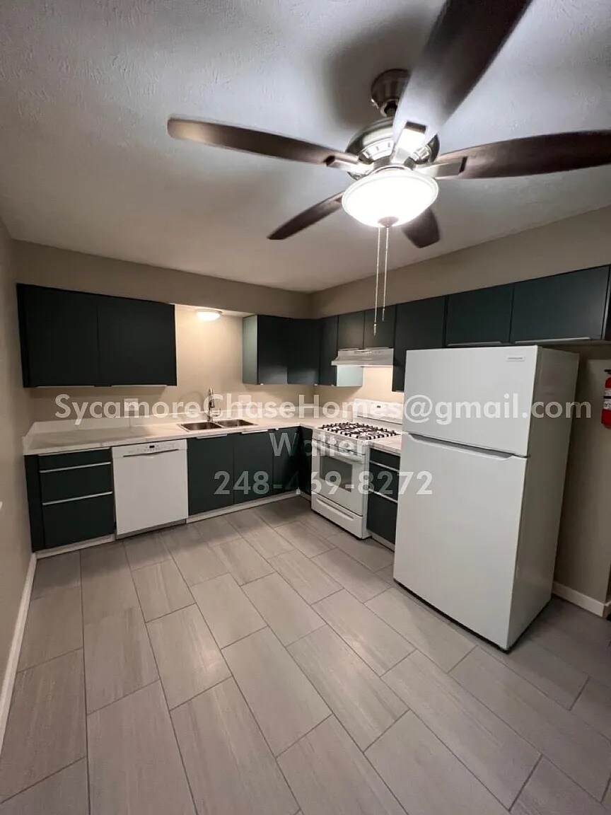 Building Photo - 2912 Canarsie Dr