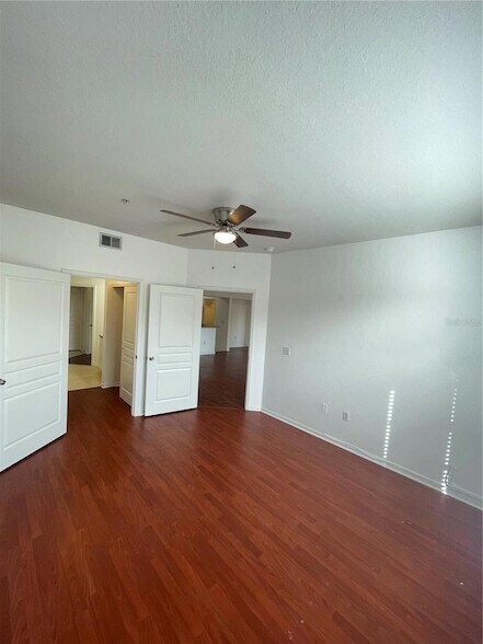 Building Photo - 5125 Palm Springs Blvd
