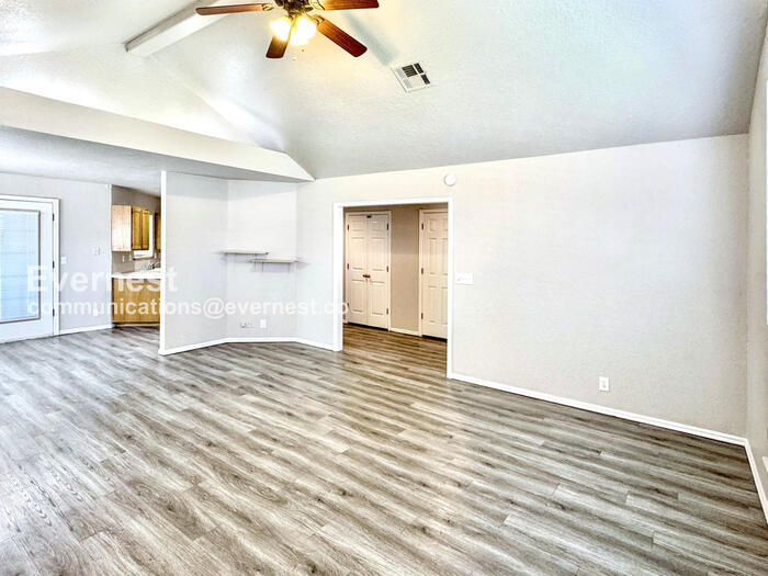 Building Photo - 1201 W 112th St