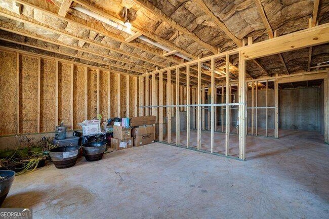 Building Photo - 4215 Miramount Overlook