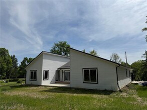 Building Photo - 3940 Ellendale Rd