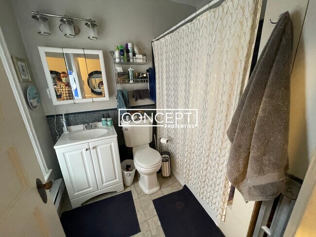 Building Photo - 900 Mass Ave. Unit 6CP