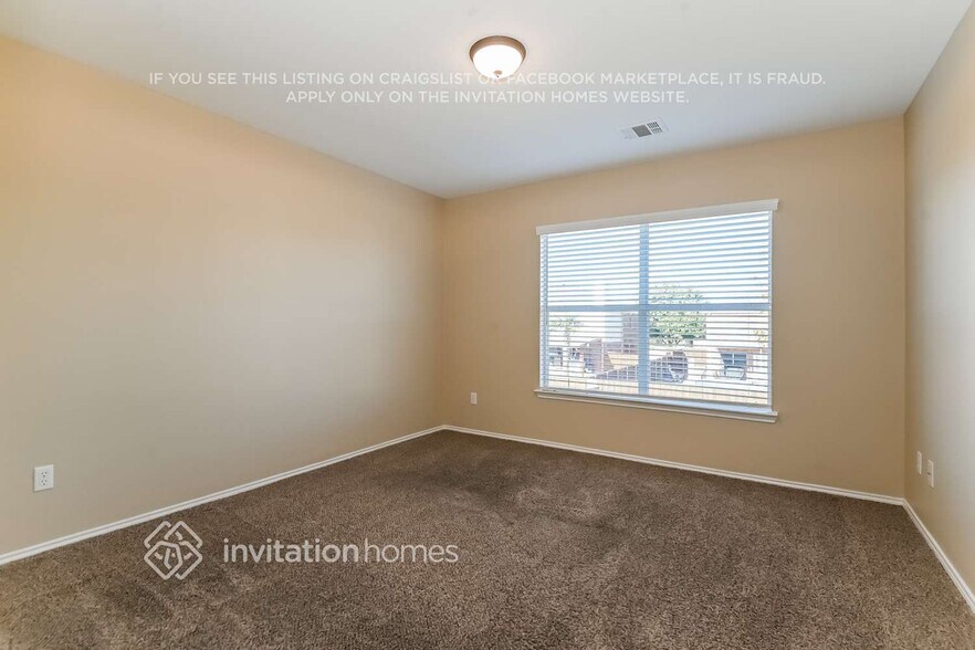 Building Photo - 120 Lightning Trl