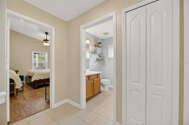 Building Photo - 12414 Cedarfield Dr