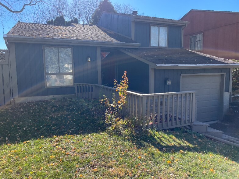 Primary Photo - 3351 Chetwood Pl