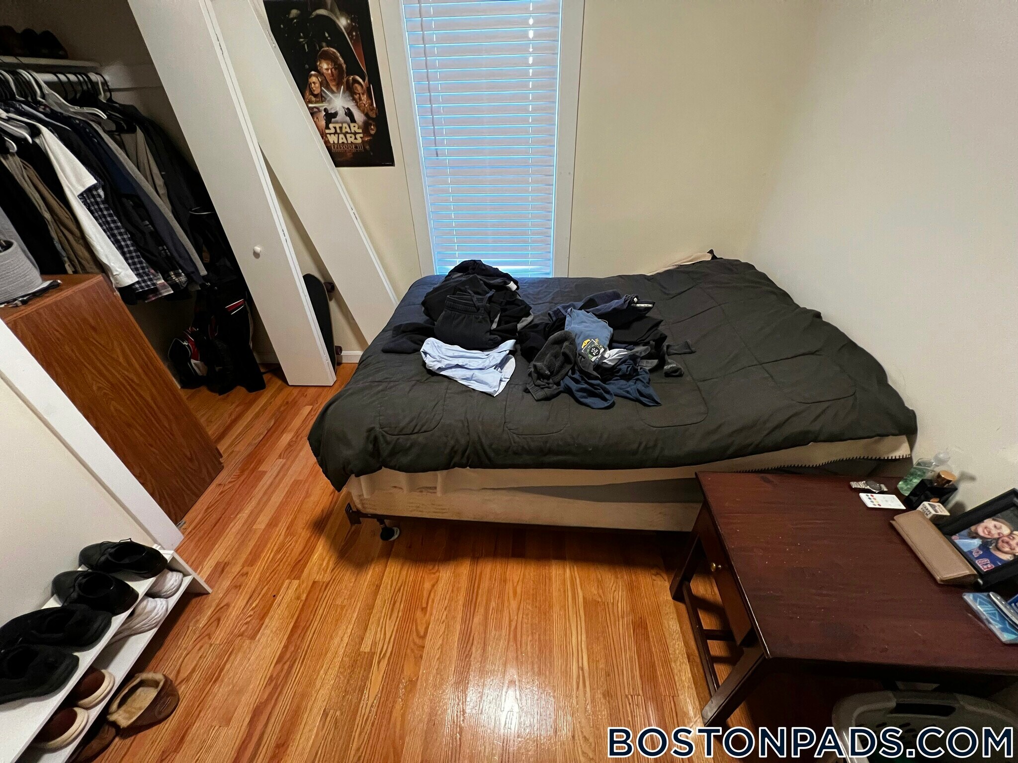 Building Photo - 525 E 3rd St