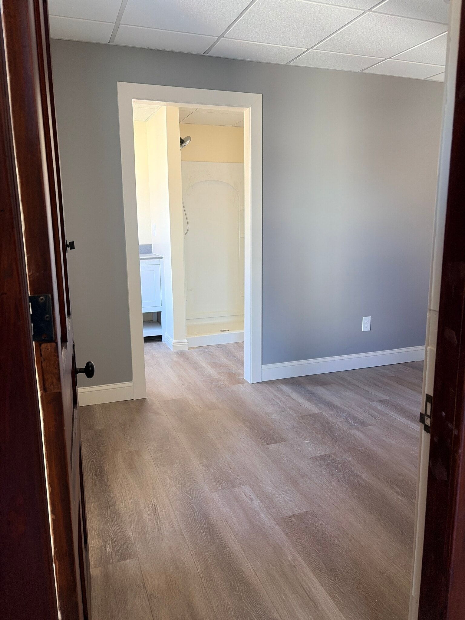 walk-in closet - 25 Elm St