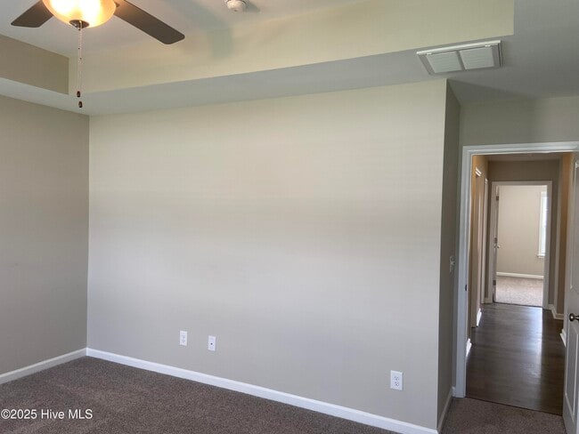 Building Photo - 620 Moonstone Ct
