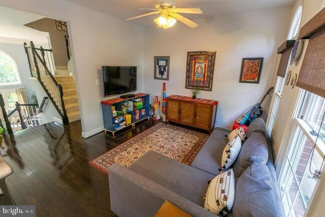 Building Photo - 2519 Gadsby Pl