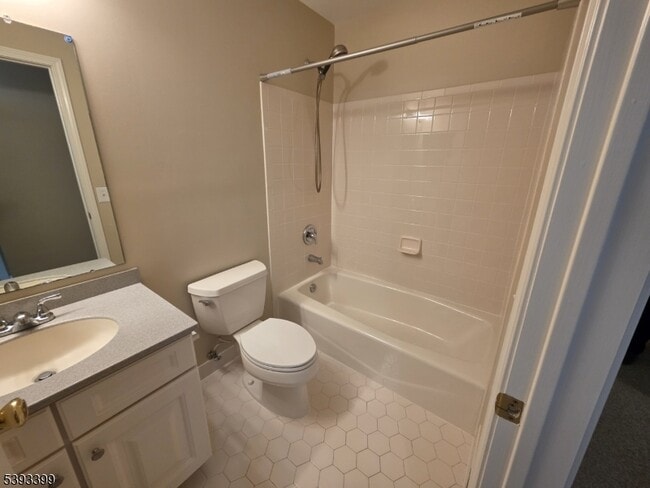 Building Photo - 228 Riverwalk Way