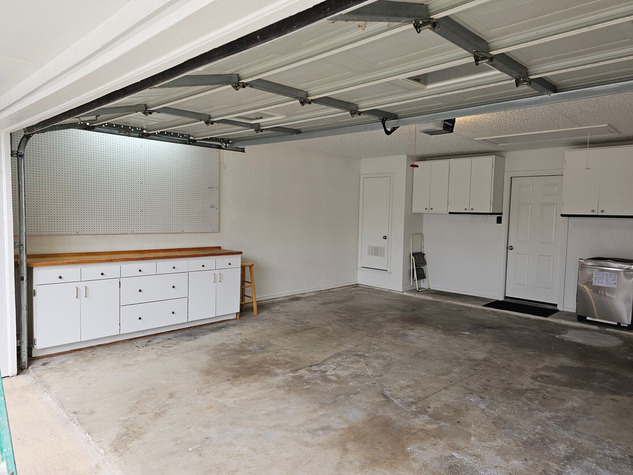 Building Photo - 224 Simmons Dr