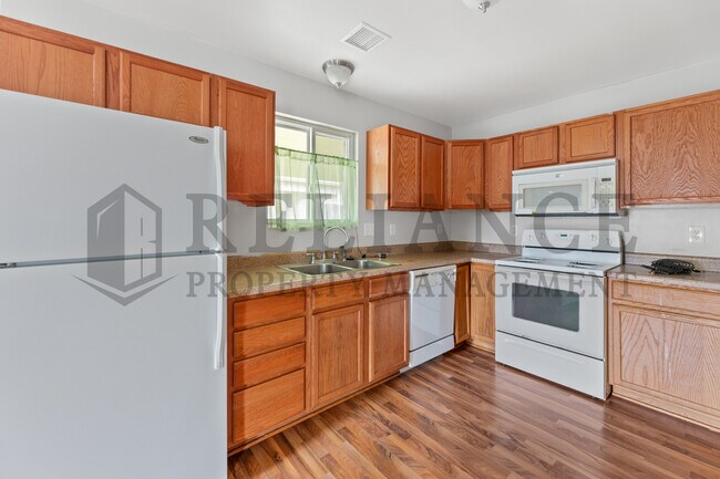 Building Photo - 3390 N Jackson Ct