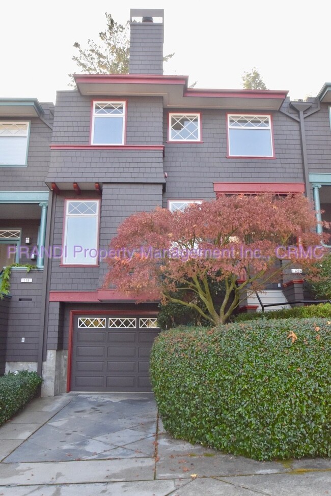 Building Photo - Coming Soon! 3 Bedroom Larkspur Townhouse.