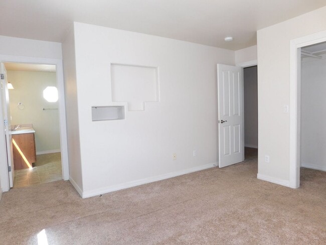 Building Photo - 1183 Inverness Way