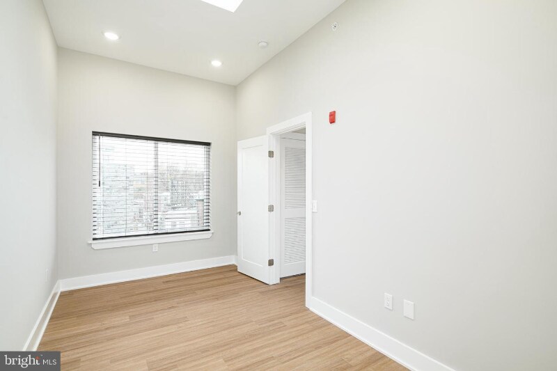 Building Photo - 3915 Ridge Ave