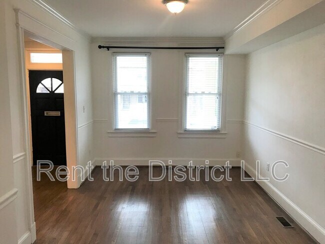 Building Photo - 1512 Trinidad Ave NE