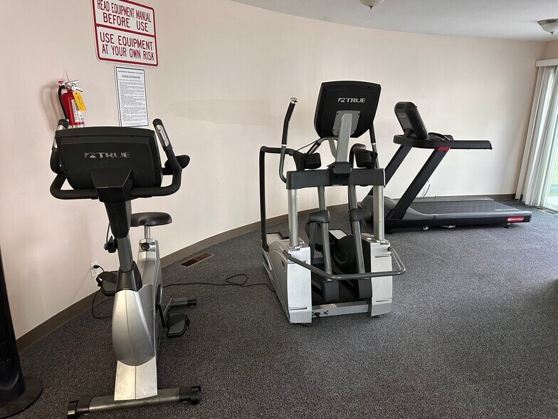 Building Photo - 1041 Shell Blvd