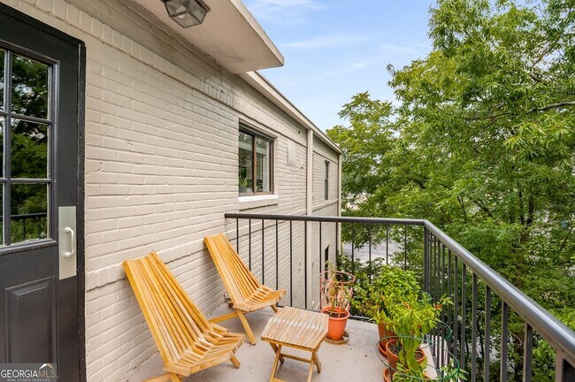 Building Photo - 96 Ardmore Pl NW