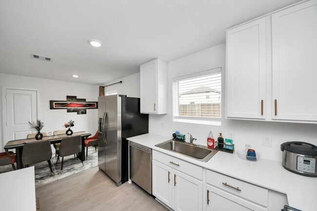 Building Photo - 28910 Texas Sparrow Ln