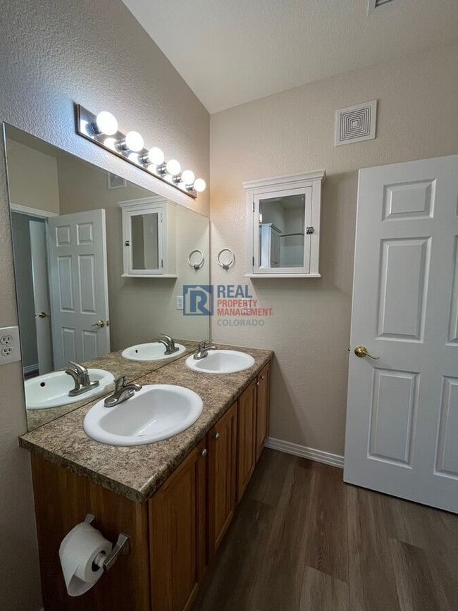 Building Photo - 9591 Pearl Cir
