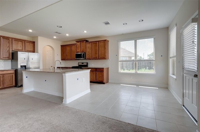 Building Photo - 20714 Max Sky Ct