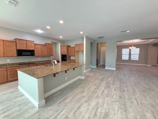 Building Photo - 3497 E Loma Vista St