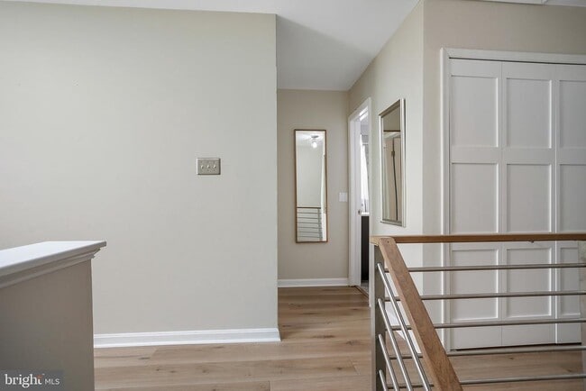 Building Photo - 7433 Hatherleigh Ct
