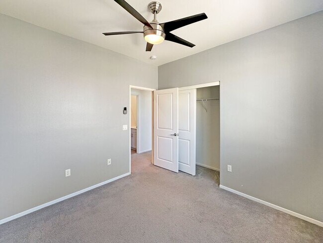 Building Photo - 1250 Paseo Sea Grass