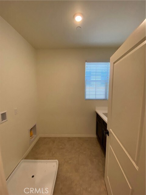 Building Photo - 140 Hemisphere