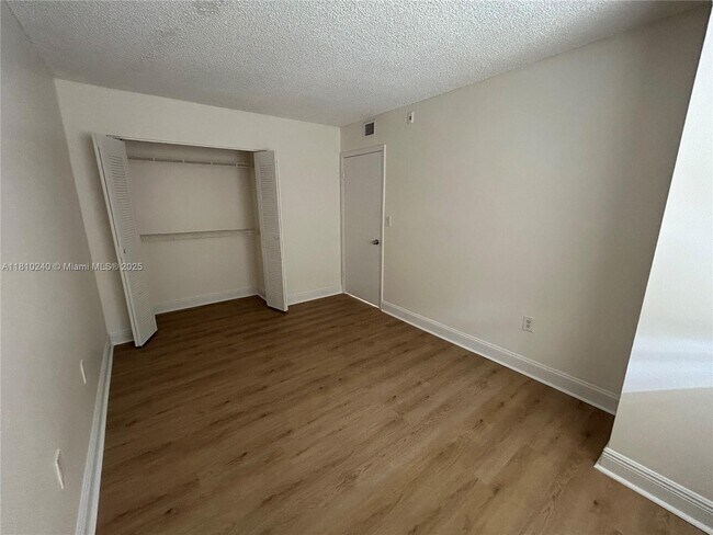 Building Photo - 5200 NW 31st Ave