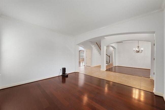Building Photo - 6920 Larue Belle Cove