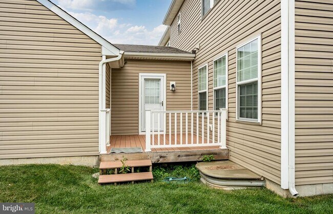 Building Photo - 720 Sun Valley Ct