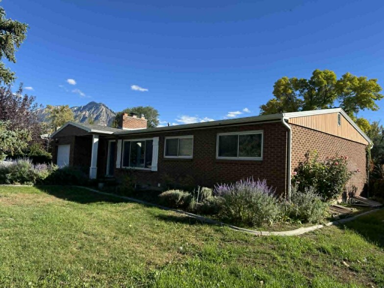 Building Photo - 1556 E 4095 S