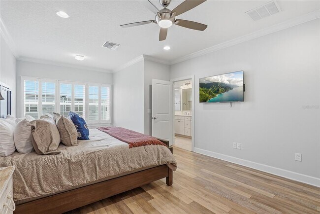 Building Photo - 3162 Moorings Dr S