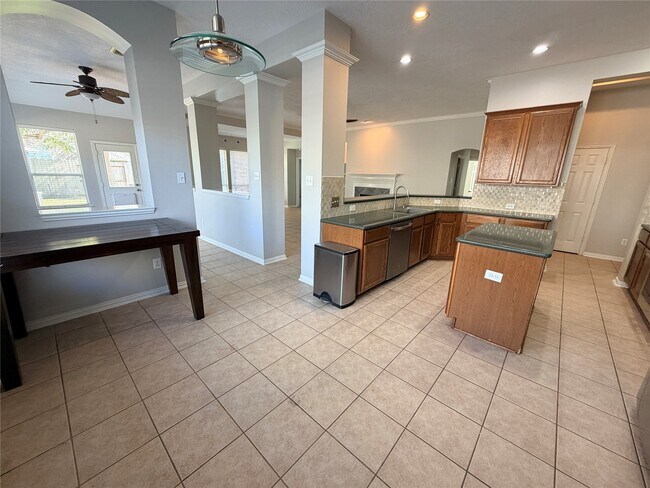 Building Photo - 1299 Ocean Manor Ln