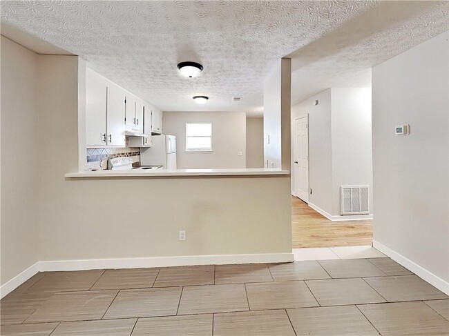 Building Photo - 1289 Knoll Ct NW