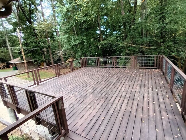 Building Photo - 1876 Mason Mill Rd