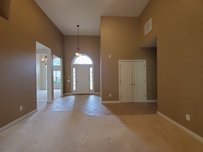 Building Photo - Beautiful Home in Saint James Woods