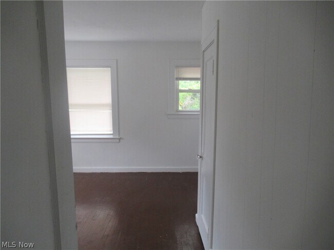 Building Photo - 3443 W 120th St