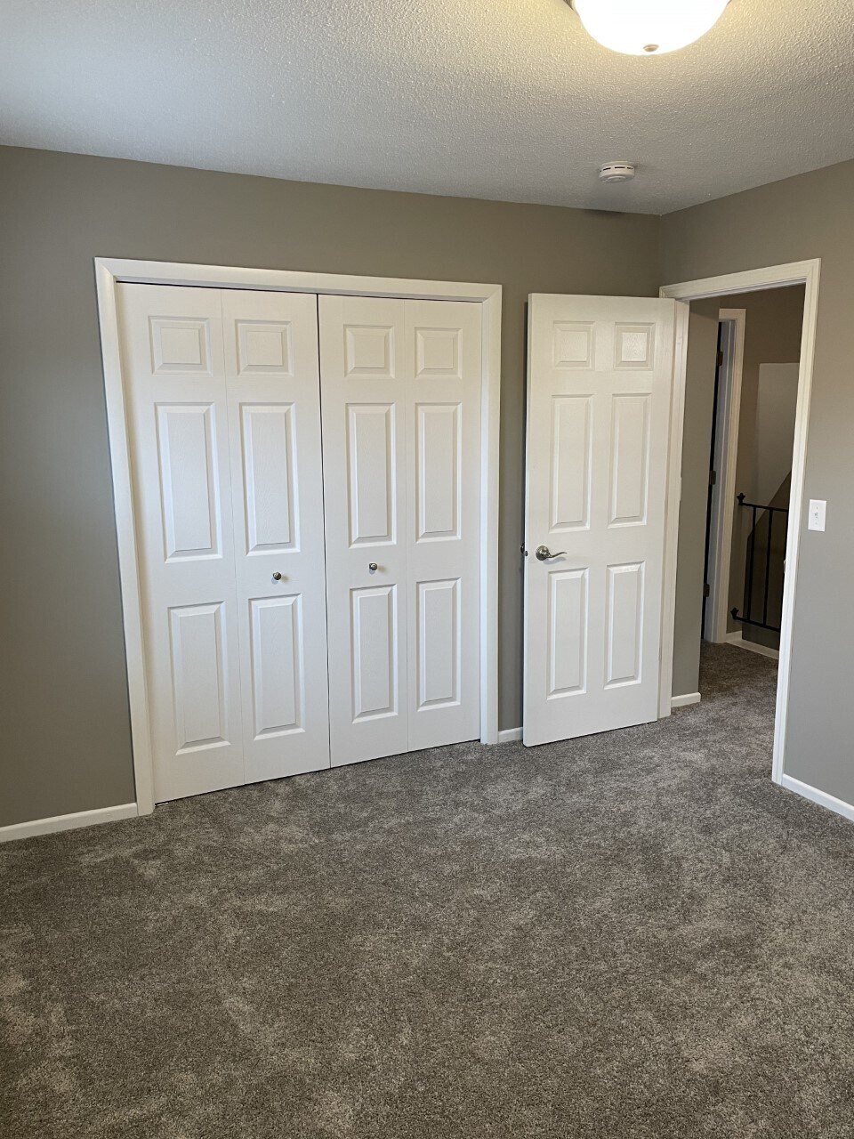 Building Photo - 723 Tyler St NE