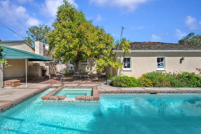 Building Photo - 531 N Twin Palms Dr