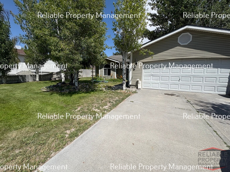 Primary Photo - 1799 Ironwood Dr