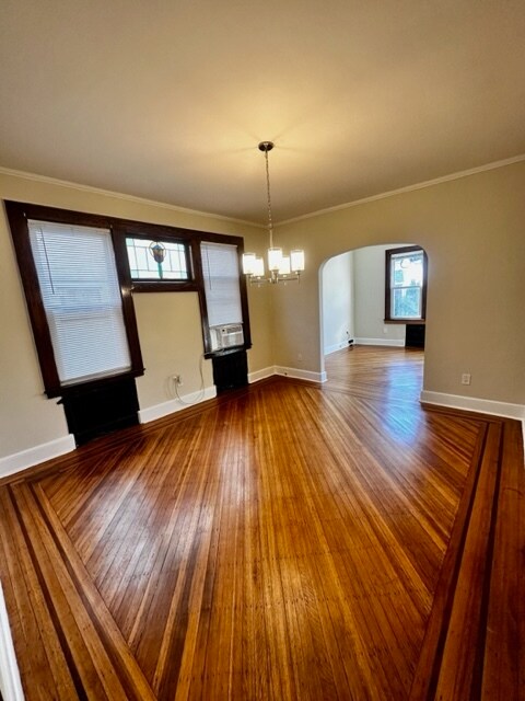 Building Photo - 228 Laurel Ave